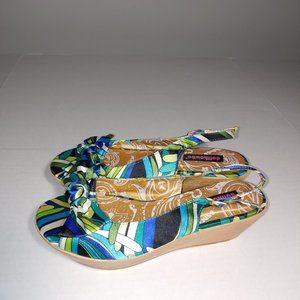 Dollhouse Satin Wedge Sandles Size 7.5 Blue Green Abstract print